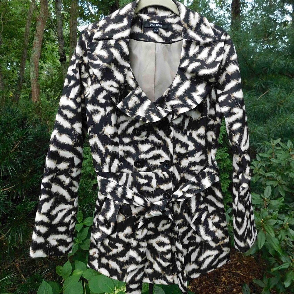 Darjoni Stylish Belted Jacket with Ruffled Collar